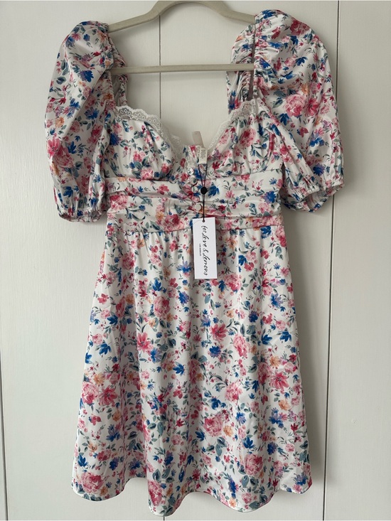 For Love And Lemons Dresses & Skirts - For Love and Lemons Floral Puff Sleeve Mini Dress